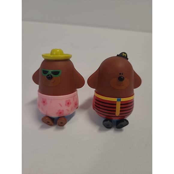 Hey Duggee Toy Plastic Figures - Lot of 2 - Pre-Owned - Picture 7 of 9